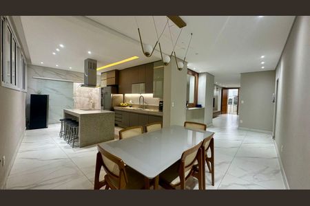 Casa à venda com 200m², 3 quartos e 2 vagas