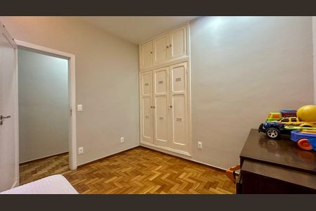 Casa à venda com 200m², 3 quartos e 2 vagas