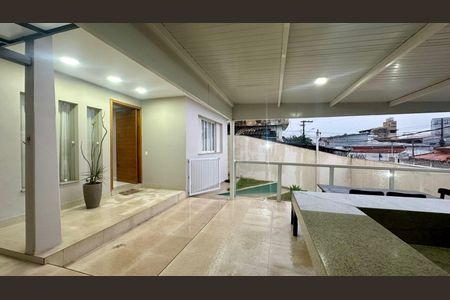 Casa à venda com 200m², 3 quartos e 2 vagas