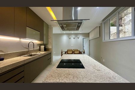 Casa à venda com 200m², 3 quartos e 2 vagas