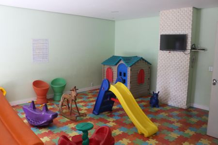 Apartamento à venda com 65m², 3 quartos e 1 vagaÁrea comum