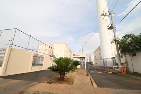 Apartamento para alugar com 49m², 2 quartos e 1 vagaFachada e portaria