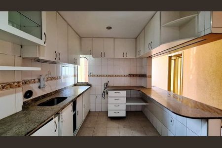 Apartamento à venda com 77m², 3 quartos e sem vaga