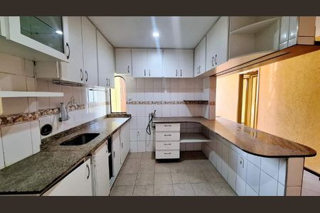 Apartamento à venda com 77m², 3 quartos e sem vaga