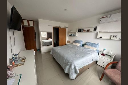 Casa à venda com 4 quartos, 236m² em Vargem Pequena, Rio de Janeiro