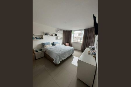 Casa à venda com 4 quartos, 236m² em Vargem Pequena, Rio de Janeiro