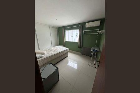 Casa à venda com 4 quartos, 236m² em Vargem Pequena, Rio de Janeiro