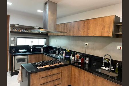 Casa à venda com 4 quartos, 458m² em Vargem Pequena, Rio de Janeiro