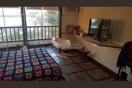 Casa à venda com 3 quartos, 220m² em Itanhangá, Rio de Janeiro