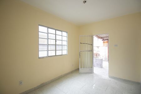 Sala de casa para alugar com 2 quartos, 50m² em Centro, São Gonçalo