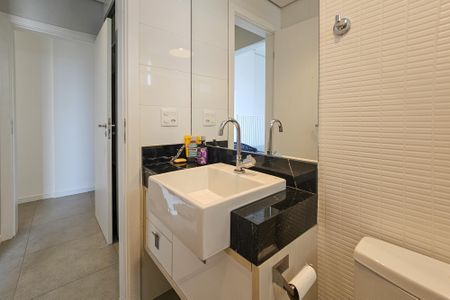 Apartamento para alugar com 137m², 3 quartos e 2 vagas Apartamento para alugar com 137m², 3 quartos e 2 vagasBanheiro da suíte 2