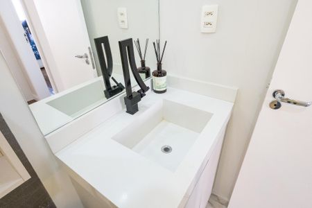 Apartamento à venda com 112m², 2 quartos e 2 vagas Apartamento à venda com 112m², 2 quartos e 2 vagasBanheiro Social