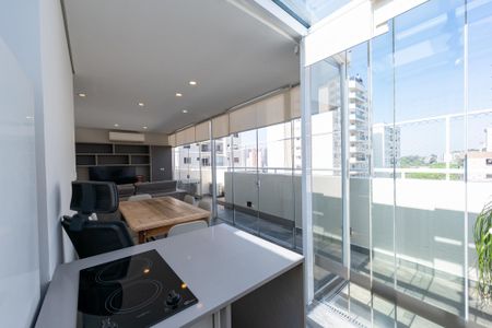 Apartamento à venda com 112m², 2 quartos e 2 vagas Apartamento à venda com 112m², 2 quartos e 2 vagasChurrasqueira