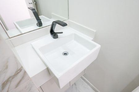 Apartamento à venda com 112m², 2 quartos e 2 vagas Apartamento à venda com 112m², 2 quartos e 2 vagasBanheiro da Suíte