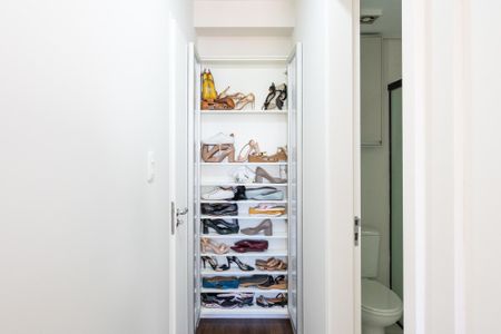 Apartamento à venda com 112m², 2 quartos e 2 vagas Apartamento à venda com 112m², 2 quartos e 2 vagasSuíte