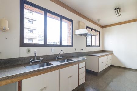 Apartamento à venda com 320m², 3 quartos e 4 vagas Apartamento à venda com 320m², 3 quartos e 4 vagasCozinha