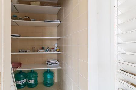 Apartamento à venda com 320m², 3 quartos e 4 vagas Apartamento à venda com 320m², 3 quartos e 4 vagasDespensa