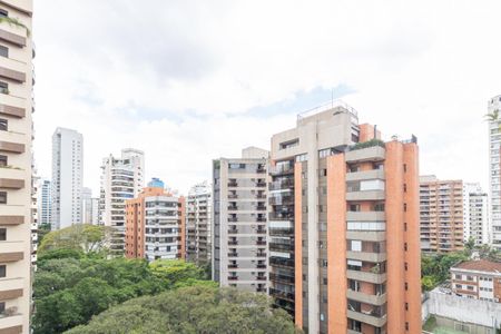 Apartamento à venda com 320m², 3 quartos e 4 vagas Apartamento à venda com 320m², 3 quartos e 4 vagasVaranda da Sala de Jantar