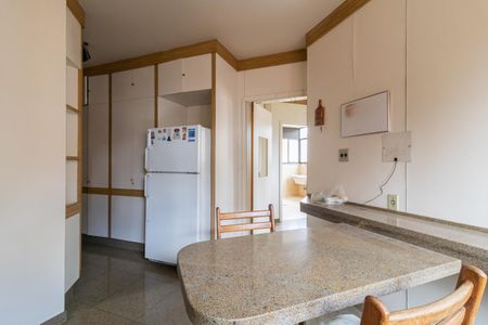 Apartamento à venda com 320m², 3 quartos e 4 vagas Apartamento à venda com 320m², 3 quartos e 4 vagasCopa