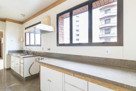 Apartamento à venda com 320m², 3 quartos e 4 vagas Apartamento à venda com 320m², 3 quartos e 4 vagasCozinha