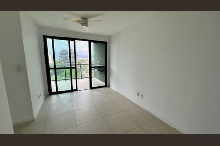 Sala de apartamento para alugar com 3 quartos, 74m² em Recreio dos Bandeirantes, Rio de Janeiro