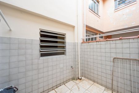 Casa de condomínio para alugar com 200m², 3 quartos e 1 vagaQuintal