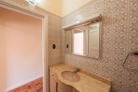 Casa de condomínio para alugar com 200m², 3 quartos e 1 vagaBanheiro Social