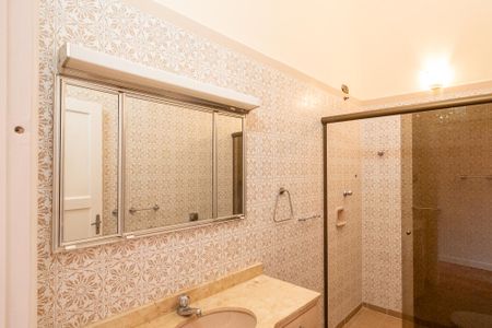 Casa de condomínio para alugar com 200m², 3 quartos e 1 vagaBanheiro Social