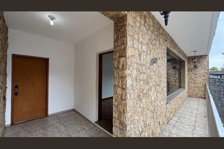 Casa para alugar com 375m², 3 quartos e 8 vagasEntrada