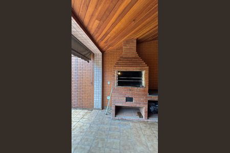 Casa para alugar com 375m², 3 quartos e 8 vagasQuintal - Churrasqueira