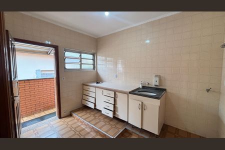 Casa para alugar com 375m², 3 quartos e 8 vagasÁrea de Serviço