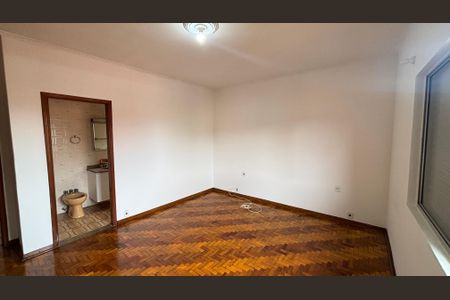 Casa para alugar com 375m², 3 quartos e 8 vagasSuite