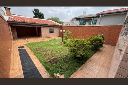 Casa para alugar com 375m², 3 quartos e 8 vagasQuintal