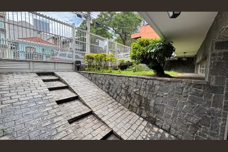 Casa para alugar com 375m², 3 quartos e 8 vagasGaragem