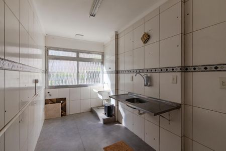 Apartamento para alugar com 120m², 3 quartos e 1 vaga Apartamento para alugar com 120m², 3 quartos e 1 vagaCozinha e Área de Serviço