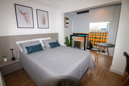 Sala / Quarto - Studio de kitnet/studio à venda com 1 quarto, 24m² em Santo Amaro, São Paulo