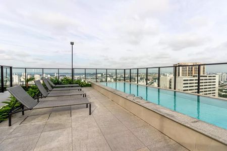 Studio à venda com 24m², 1 quarto e sem vaga Studio à venda com 24m², 1 quarto e sem vagaÁrea comum - Piscina