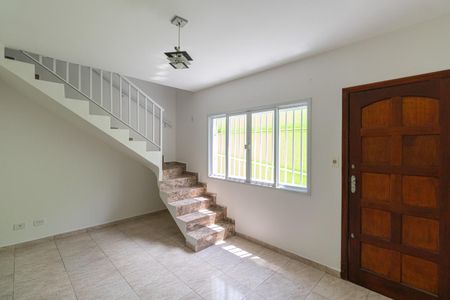 Sala de casa de condomínio para alugar com 2 quartos, 64m² em Parque Boturussu, São Paulo