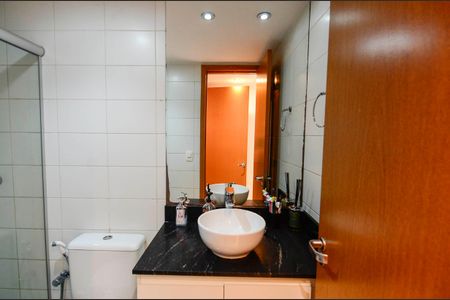 Apartamento à venda com 85m², 3 quartos e 1 vaga Apartamento à venda com 85m², 3 quartos e 1 vagaBanheiro da Suíte