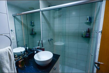 Apartamento à venda com 85m², 3 quartos e 1 vaga Apartamento à venda com 85m², 3 quartos e 1 vagaBanheiro Social