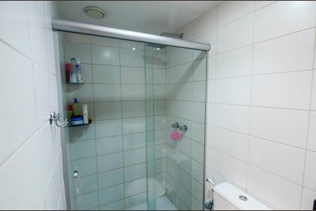 Apartamento à venda com 85m², 3 quartos e 1 vaga Apartamento à venda com 85m², 3 quartos e 1 vagaBanheiro da Suíte