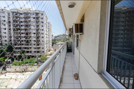 Apartamento à venda com 85m², 3 quartos e 1 vaga Apartamento à venda com 85m², 3 quartos e 1 vagaSala