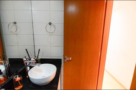 Apartamento à venda com 85m², 3 quartos e 1 vaga Apartamento à venda com 85m², 3 quartos e 1 vagaBanheiro da Suíte