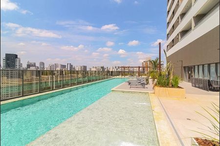 Studio à venda com 25m², 1 quarto e sem vagaÁrea comum - Piscina