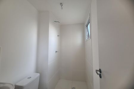 Banheiro Social de kitnet/studio para alugar com 1 quarto, 19m² em Vila Ema, São Paulo