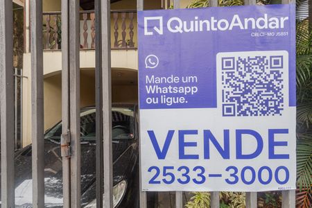 Casa à venda com 200m², 2 quartos e 2 vagas Casa à venda com 200m², 2 quartos e 2 vagasPlaquinha Instalada