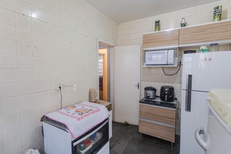 Casa à venda com 200m², 2 quartos e 2 vagas Casa à venda com 200m², 2 quartos e 2 vagasCozinha