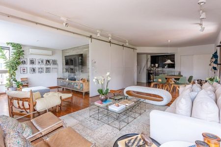 Apartamento à venda com 3 quartos, 179m² em Moema, São Paulo