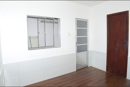 Sala de casa para alugar com 2 quartos, 48m² em Aarão Reis, Belo Horizonte