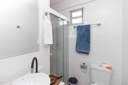 Banheiro de apartamento à venda com 1 quarto, 42m² em Vila Gustavo, São Paulo